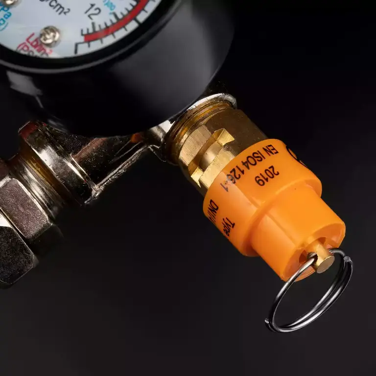 کمپرسور باد 25 لیتری رونیکس مدل RC-2510 همراه با گارانتی 12 ماهه شرکت رونیکس